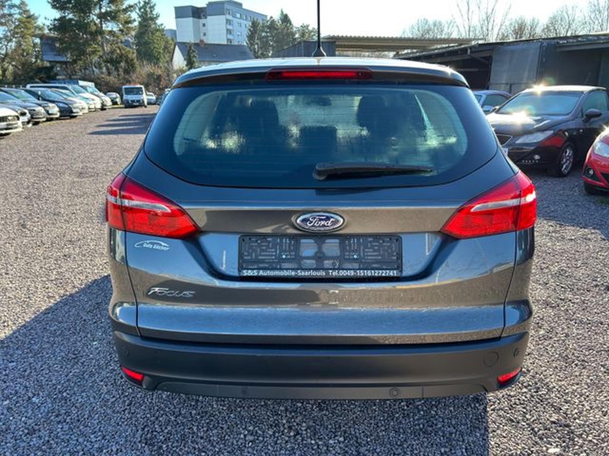 Ford Focus – Image 9