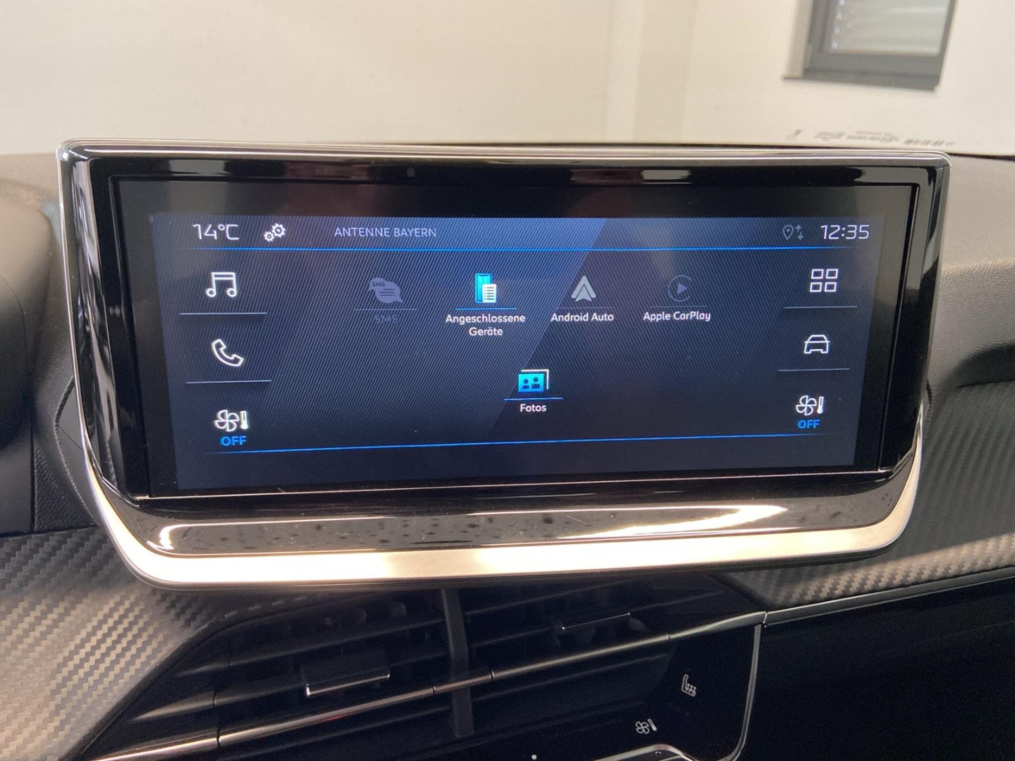 Peugeot 208 – Image 11