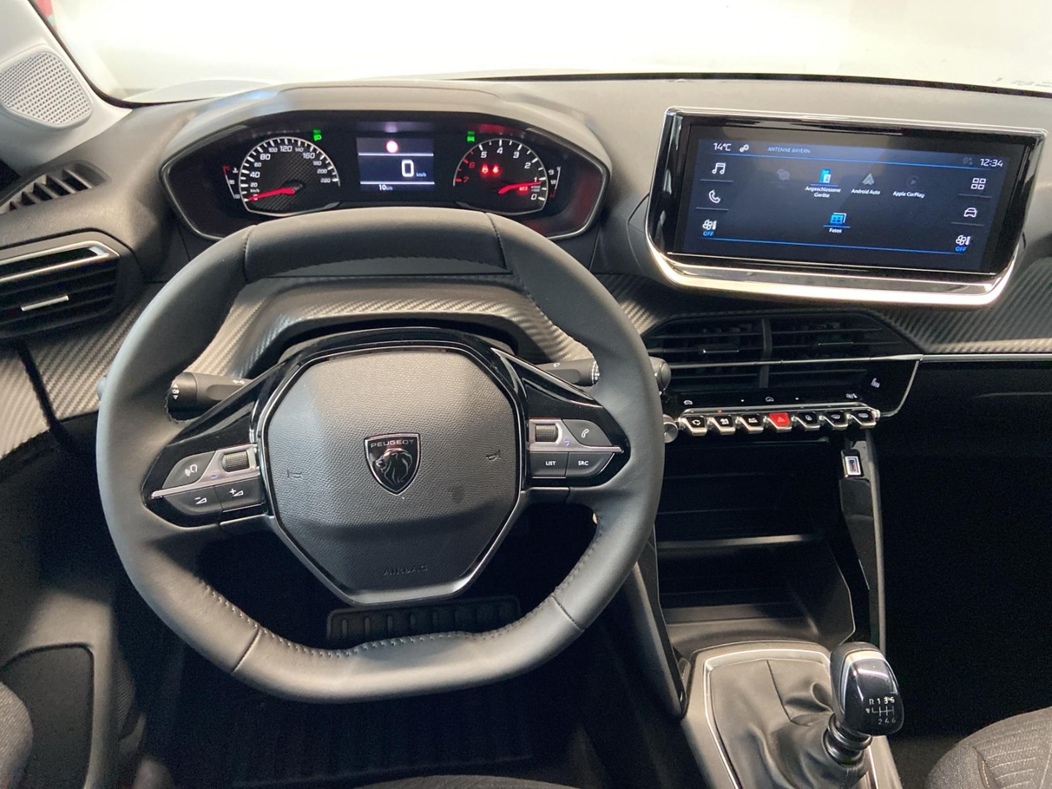 Peugeot 208 – Image 8