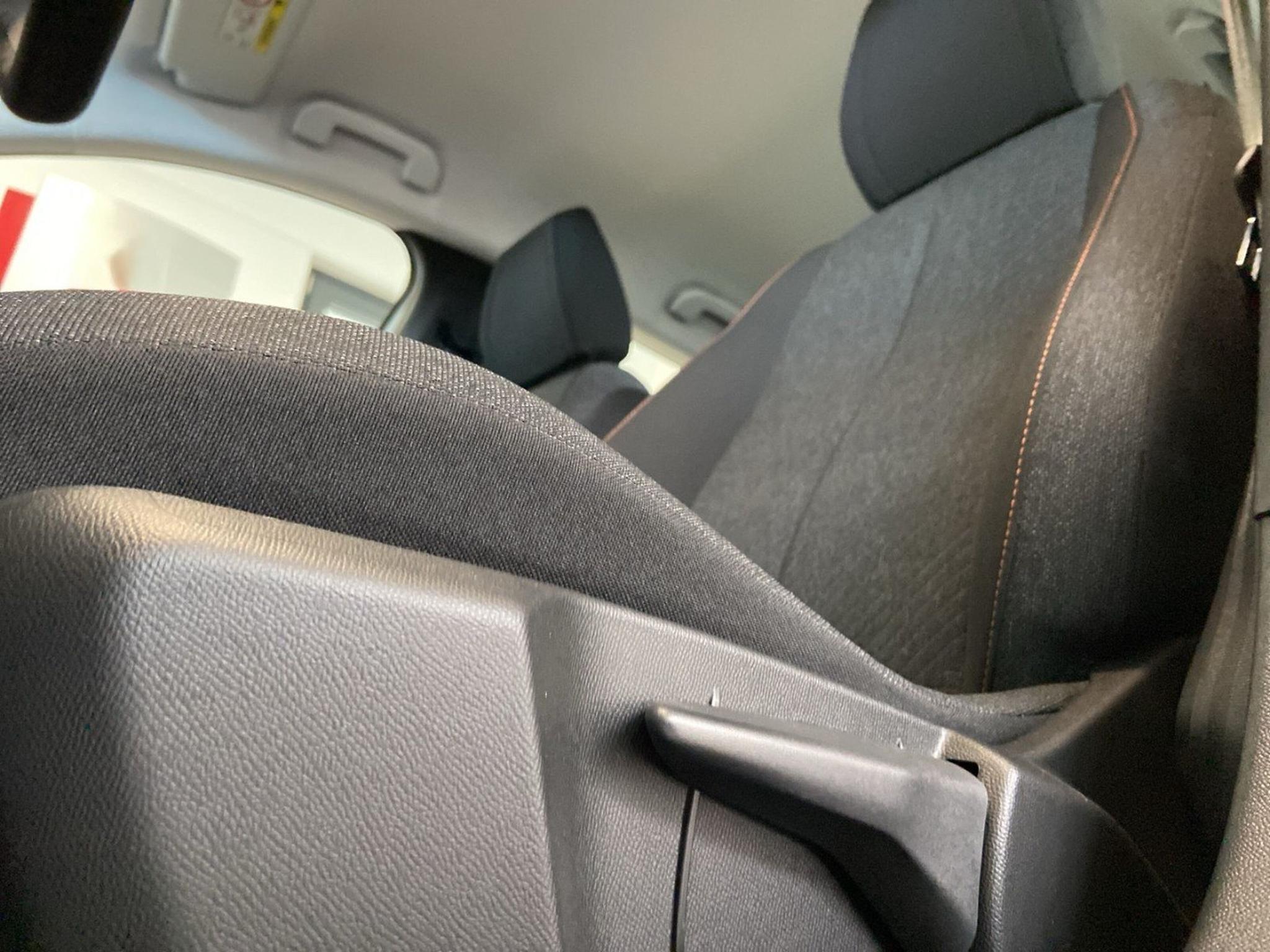 Peugeot 208 – Image 9