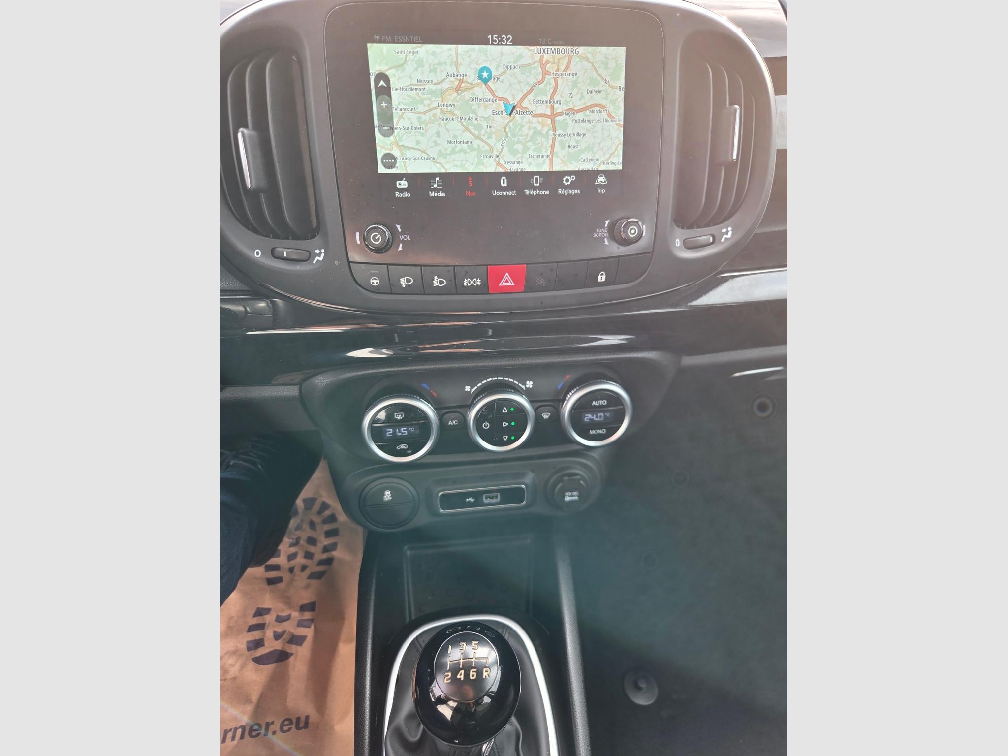 Fiat 500L – Image 11