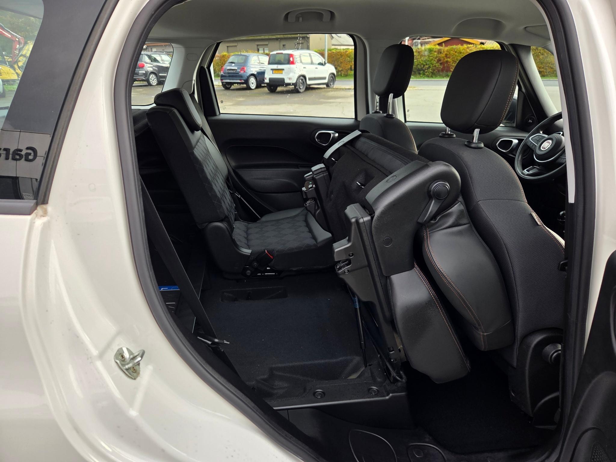 Fiat 500L – Image 10