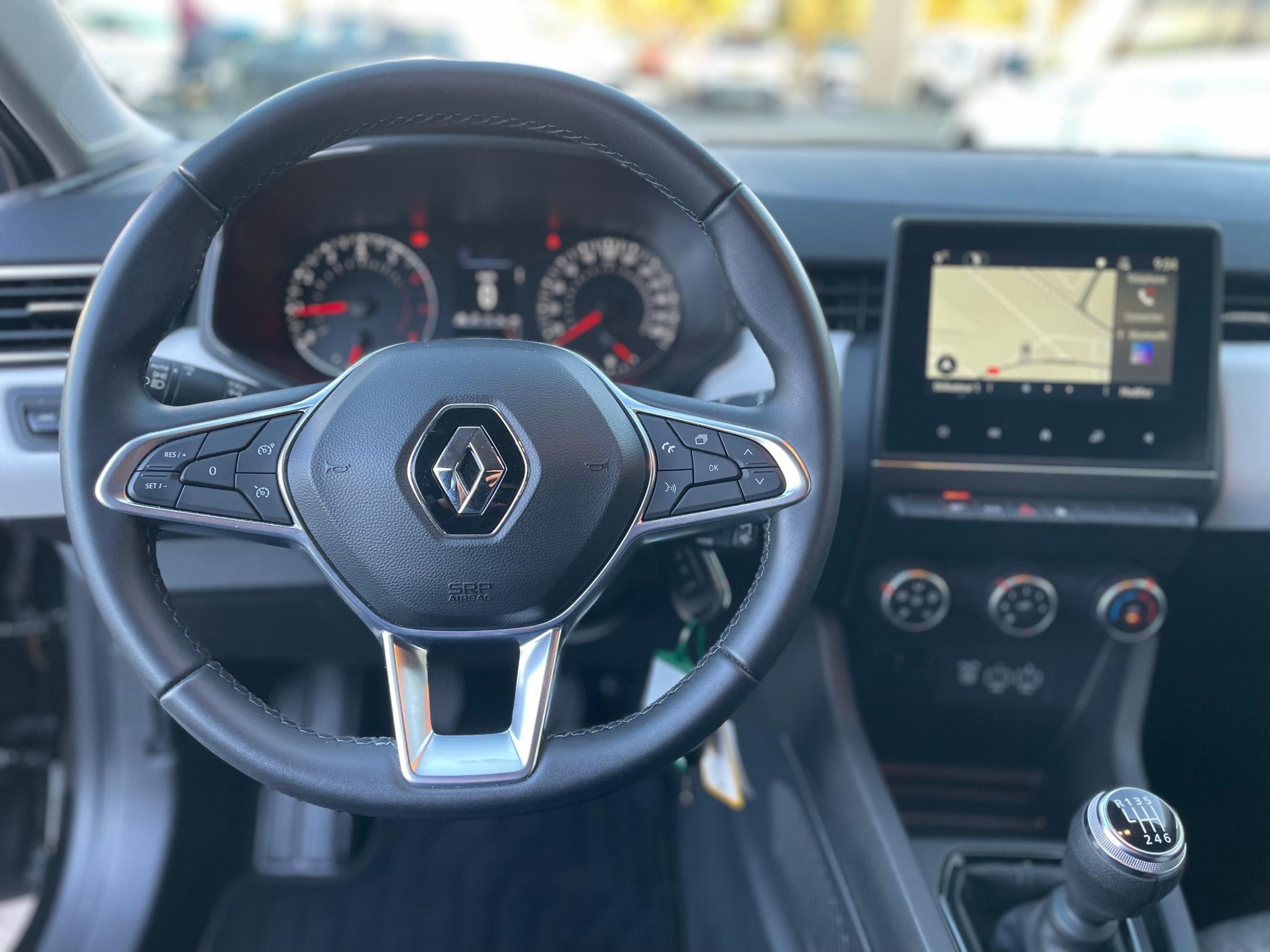 Renault Clio – Image 9