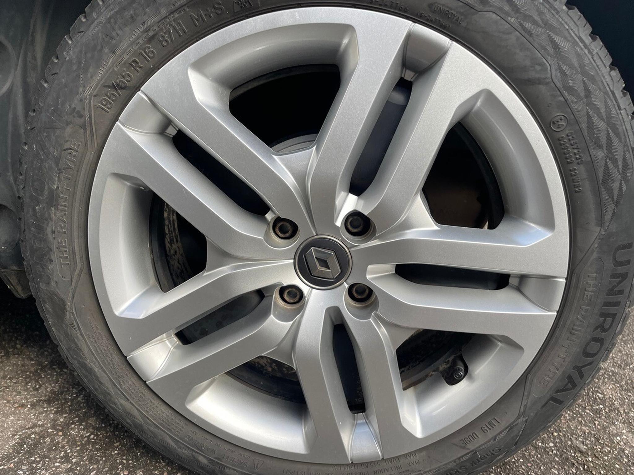 Renault Clio – Image 15