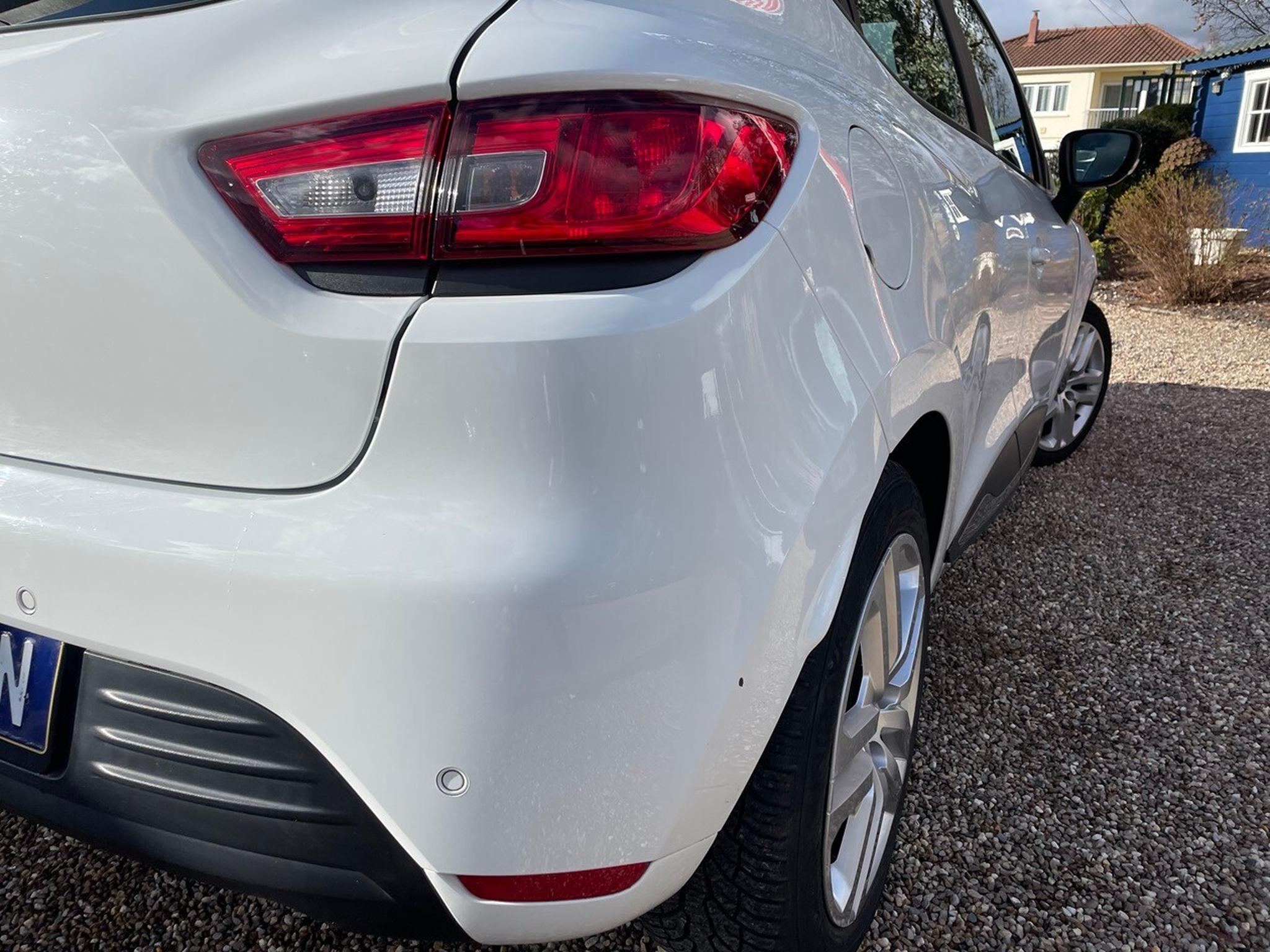 Renault Clio – Image 9