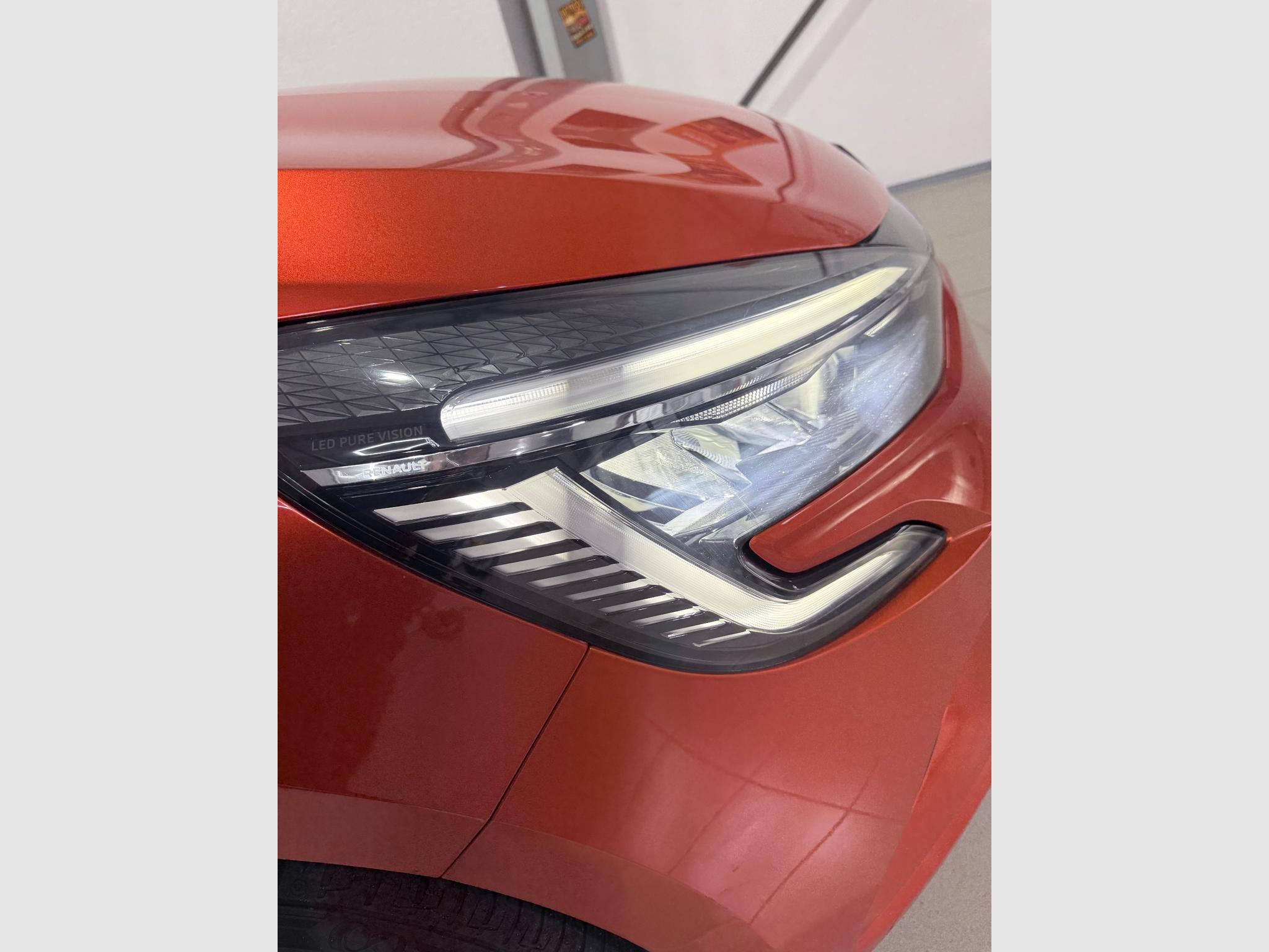 Renault Clio – Image 11