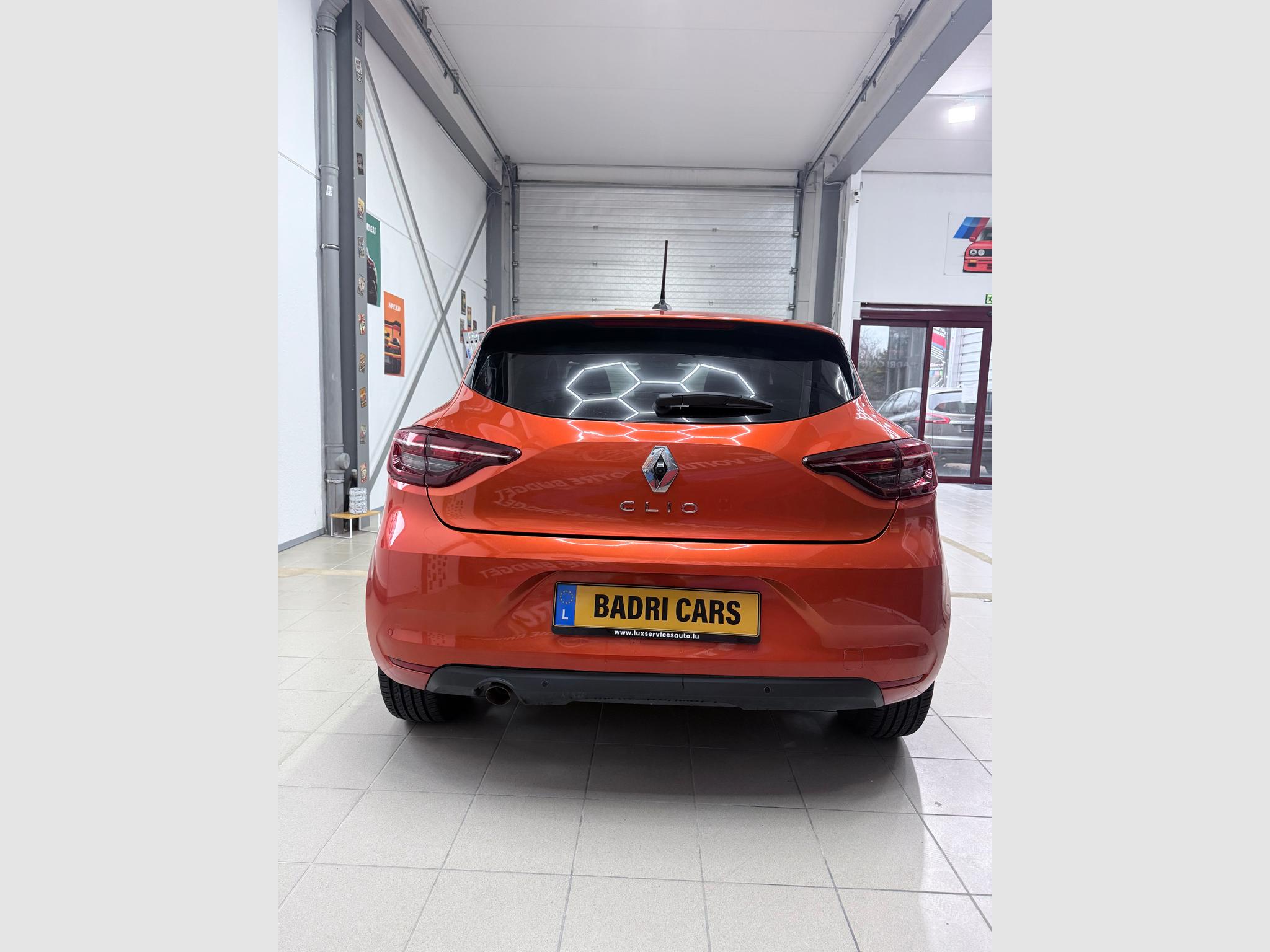 Renault Clio – Image 10