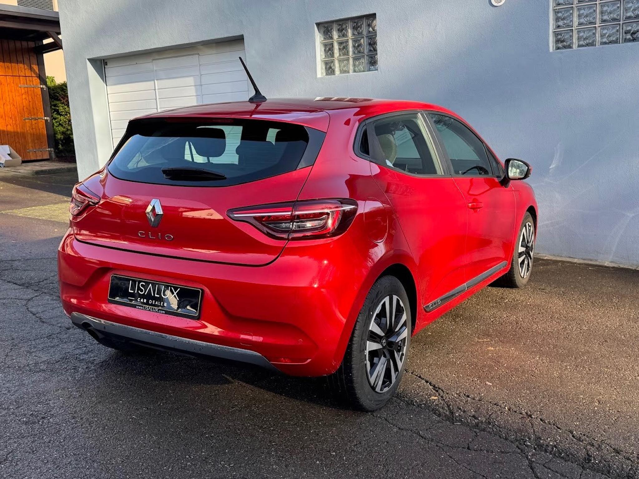 Renault Clio – Image 9