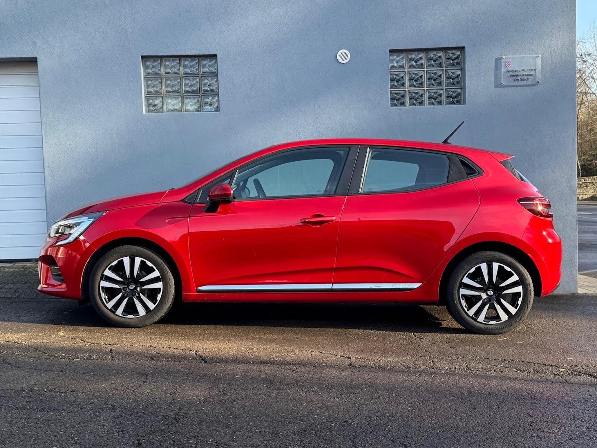 Renault Clio – Image 8