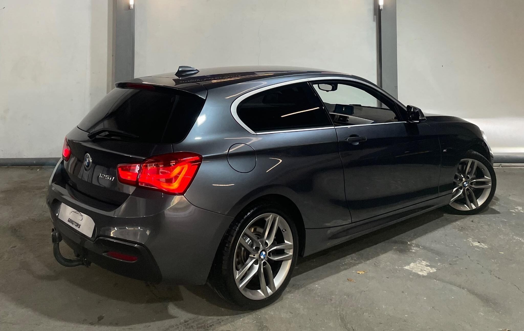 BMW 320 – Image 13