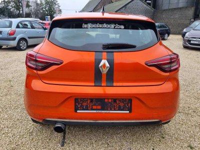 Renault Clio – Image 17