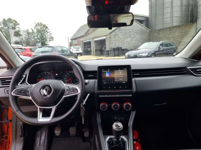 Renault Clio – Image 11