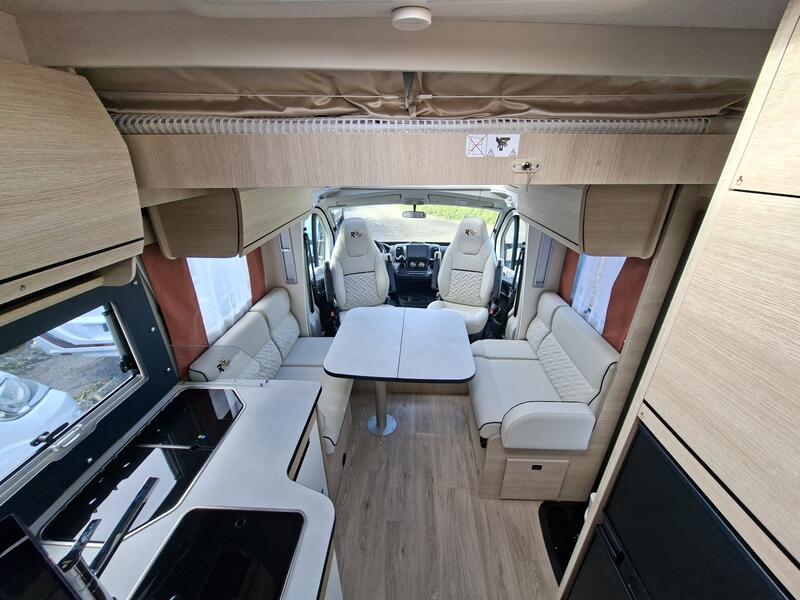 camping-car RAPIDO 696F 65 ans NEUF – Image 5