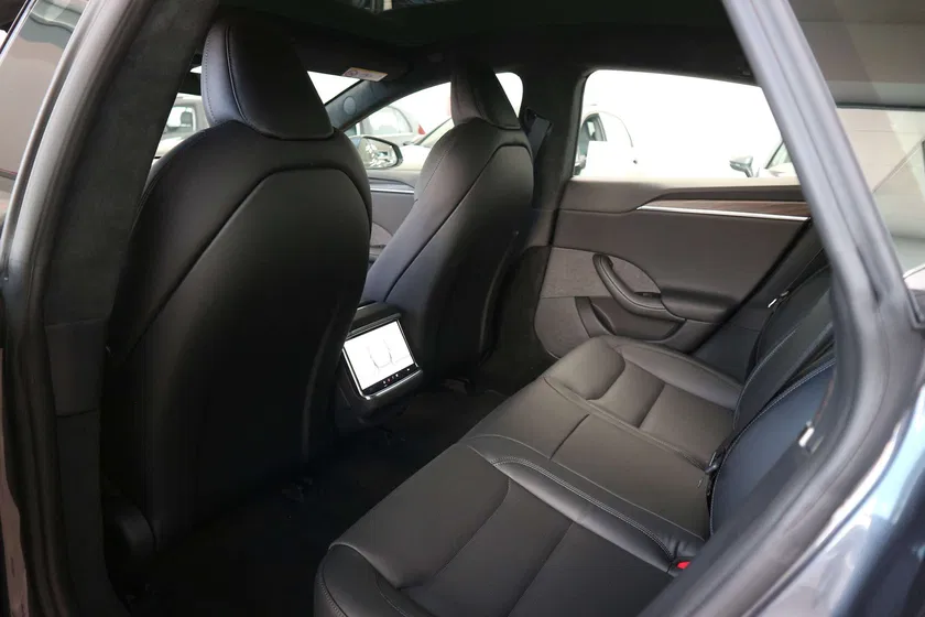 Tesla Model S – Image 11