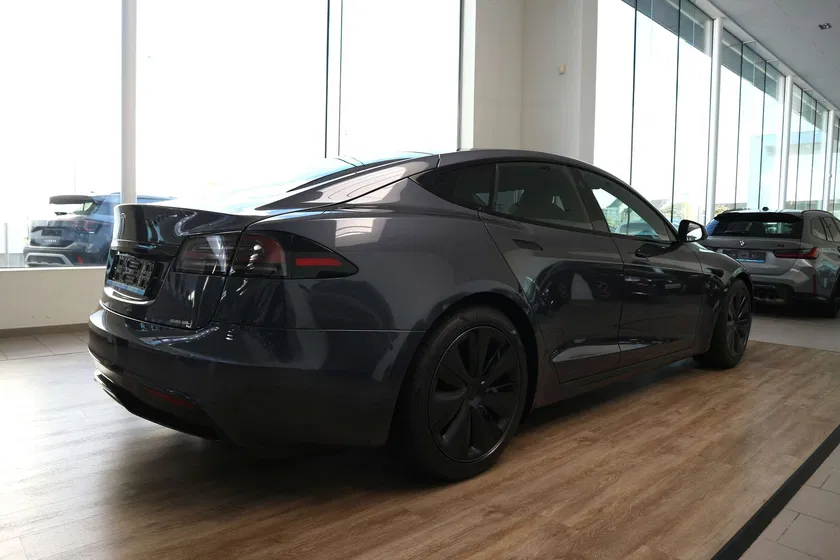 Tesla Model S – Image 19