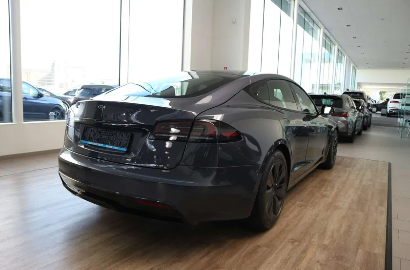 Tesla Model S – Image 18