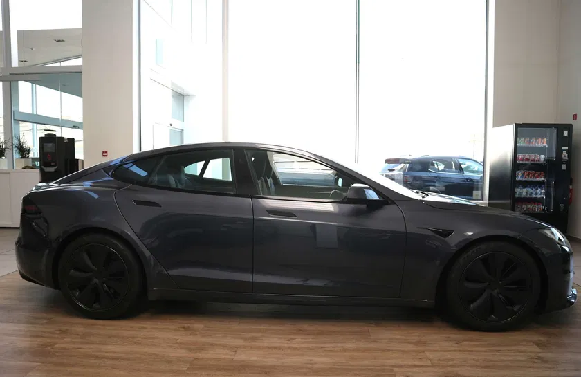 Tesla Model S – Image 26