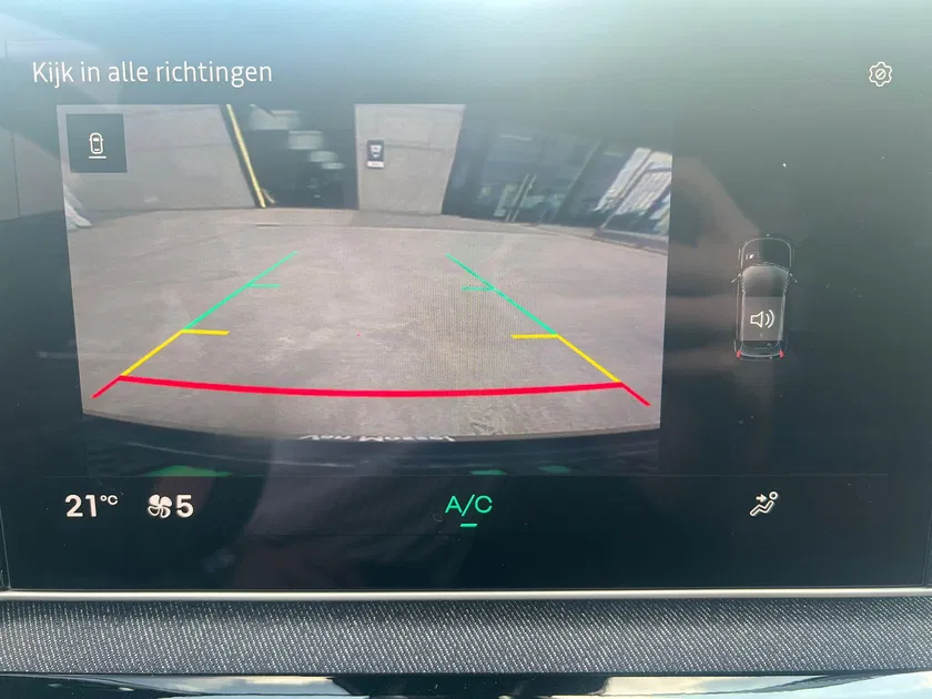 Renault R5 – Image 12