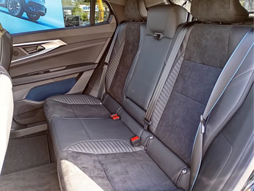 Renault Rafale – Image 11