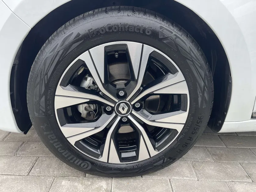 Renault Clio – Image 5