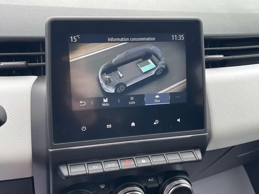 Renault Clio – Image 6