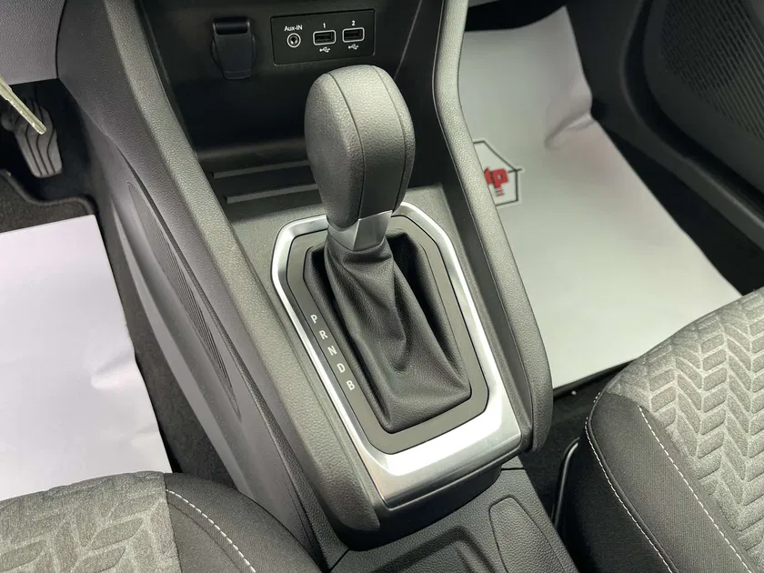 Renault Clio – Image 12