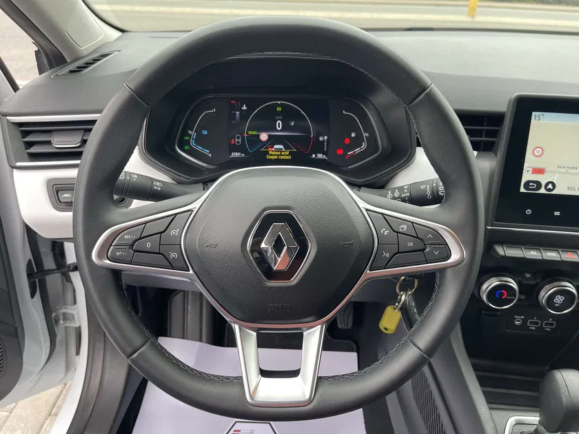 Renault Clio – Image 8