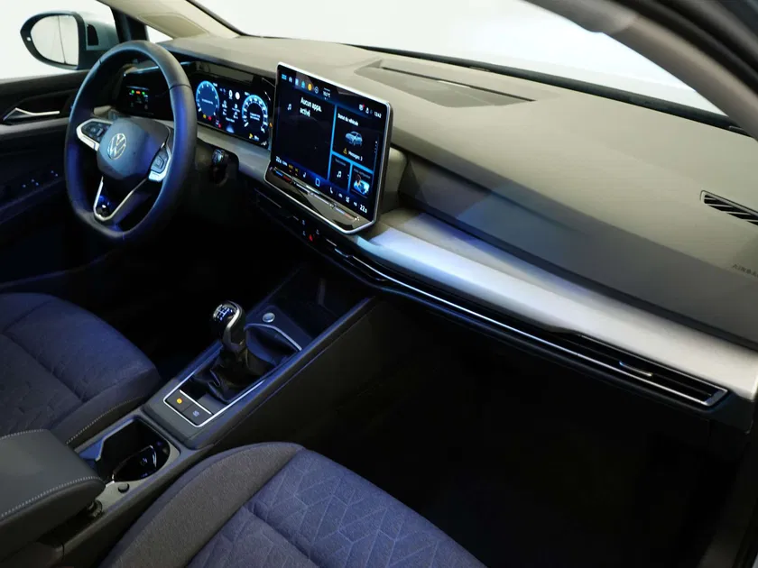 Volkswagen Golf – Image 2