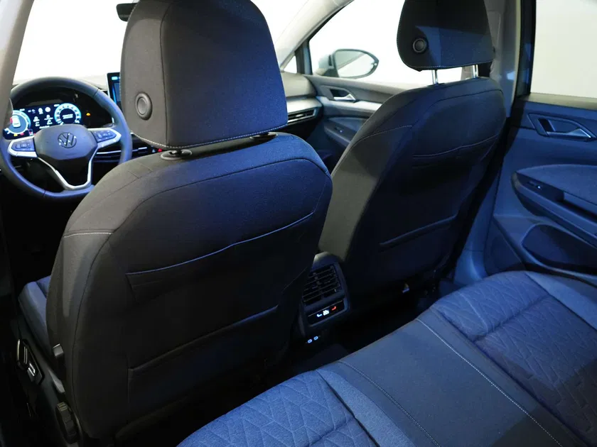 Volkswagen Golf – Image 9