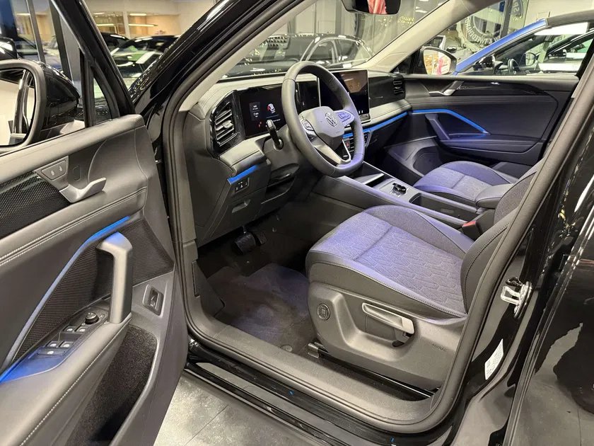 Volkswagen Tiguan – Image 18