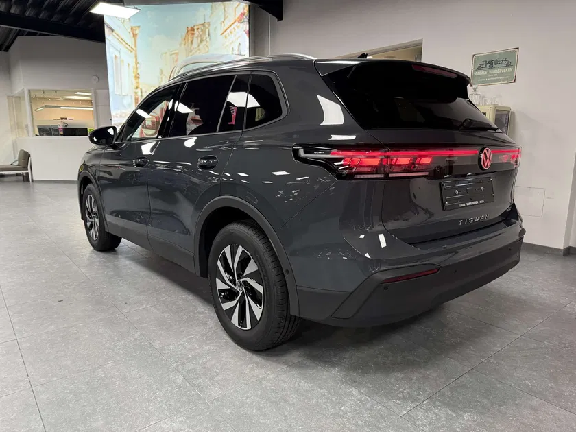Volkswagen Tiguan – Image 14