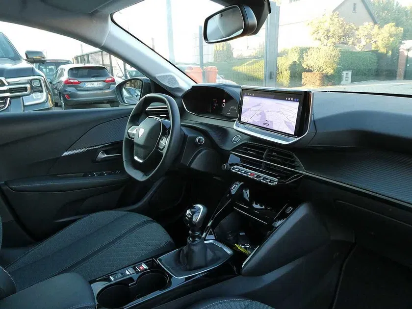 Peugeot 208 – Image 21