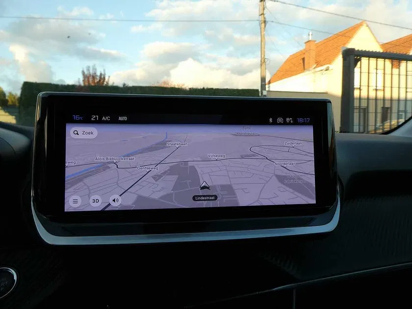 Peugeot 208 – Image 19