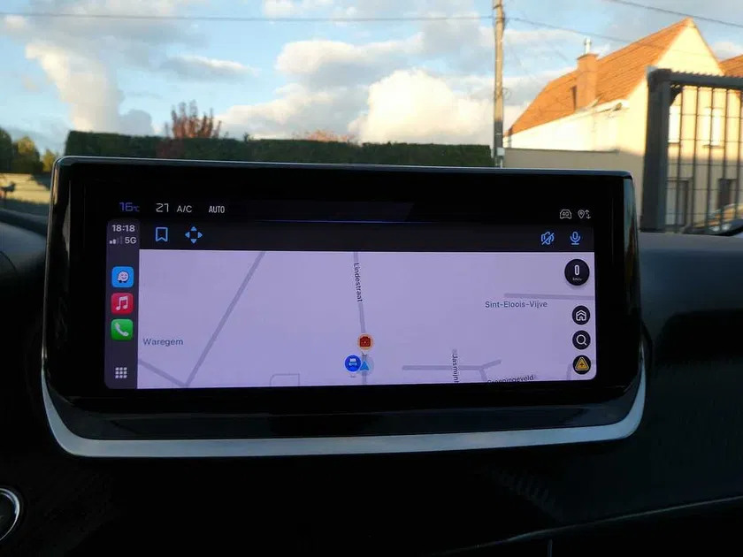 Peugeot 208 – Image 9