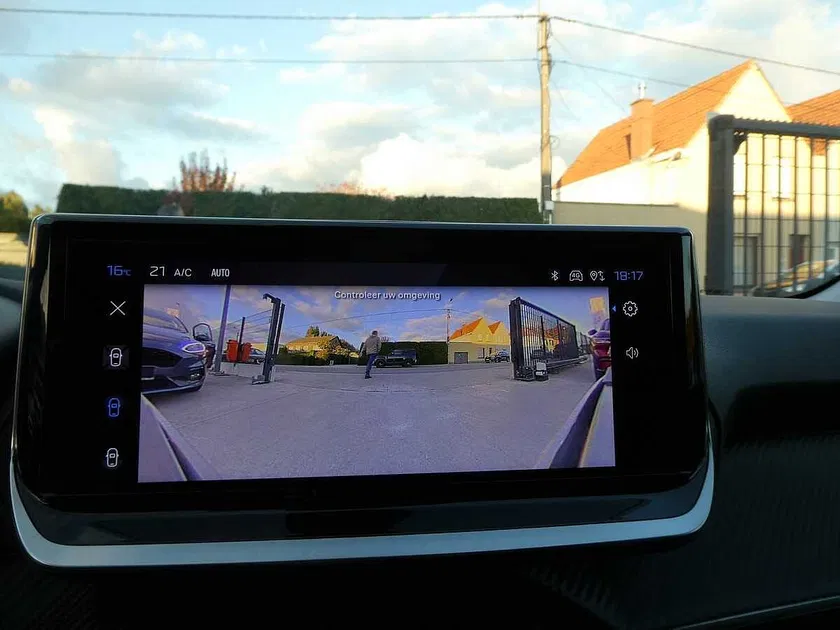 Peugeot 208 – Image 15