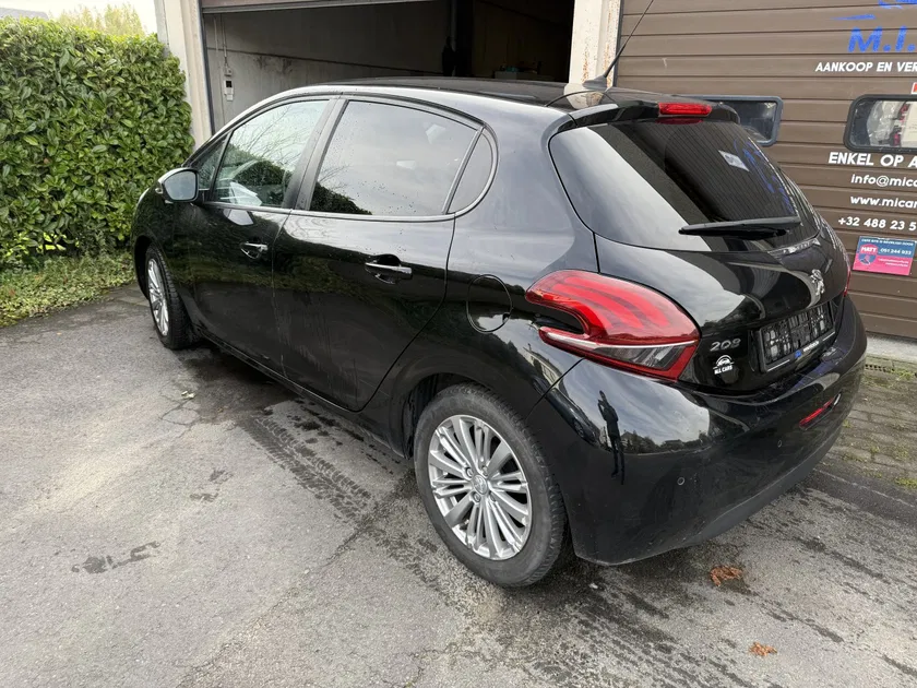 Peugeot 208 – Image 14