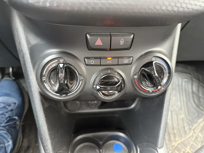 Peugeot 208 – Image 6