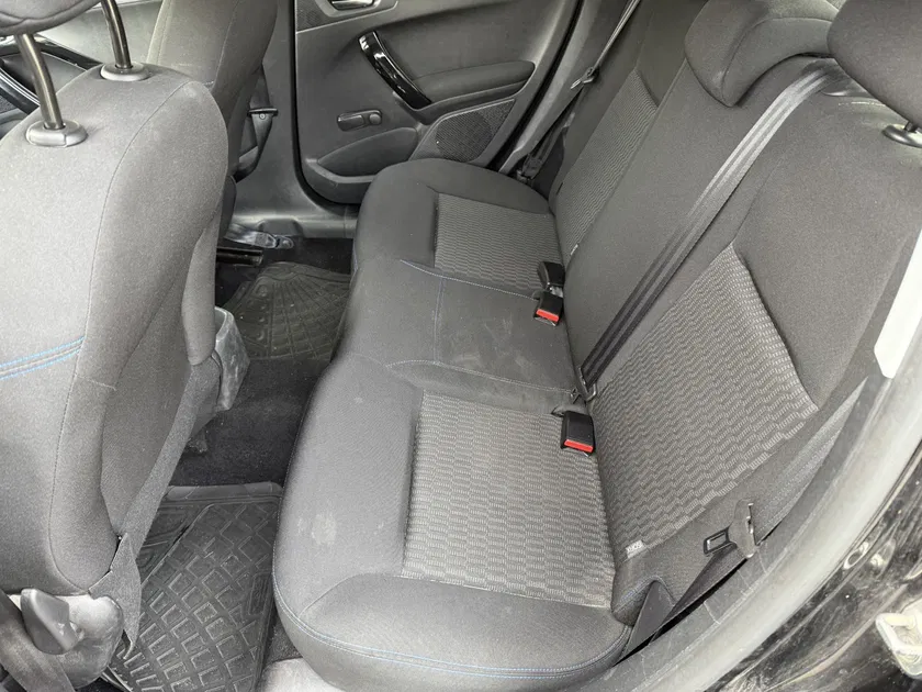 Peugeot 208 – Image 12
