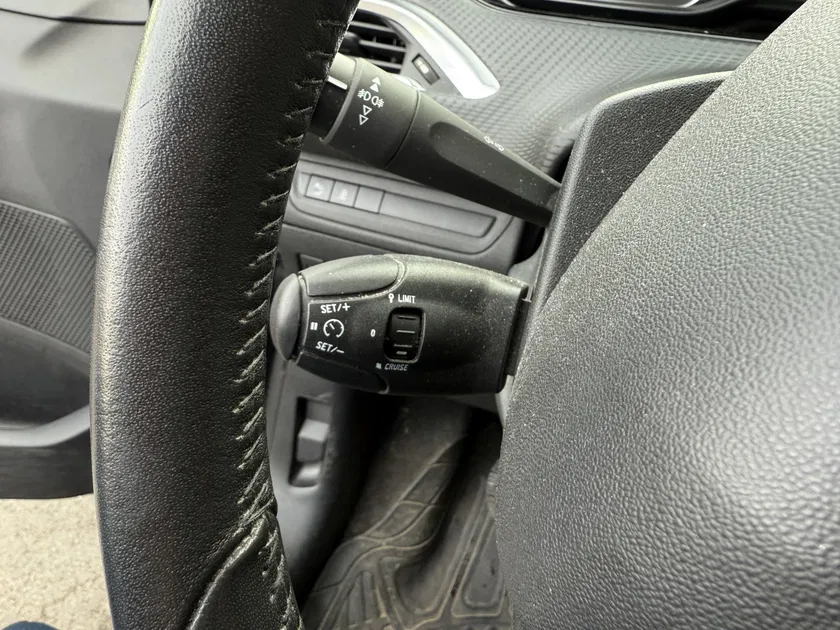 Peugeot 208 – Image 9