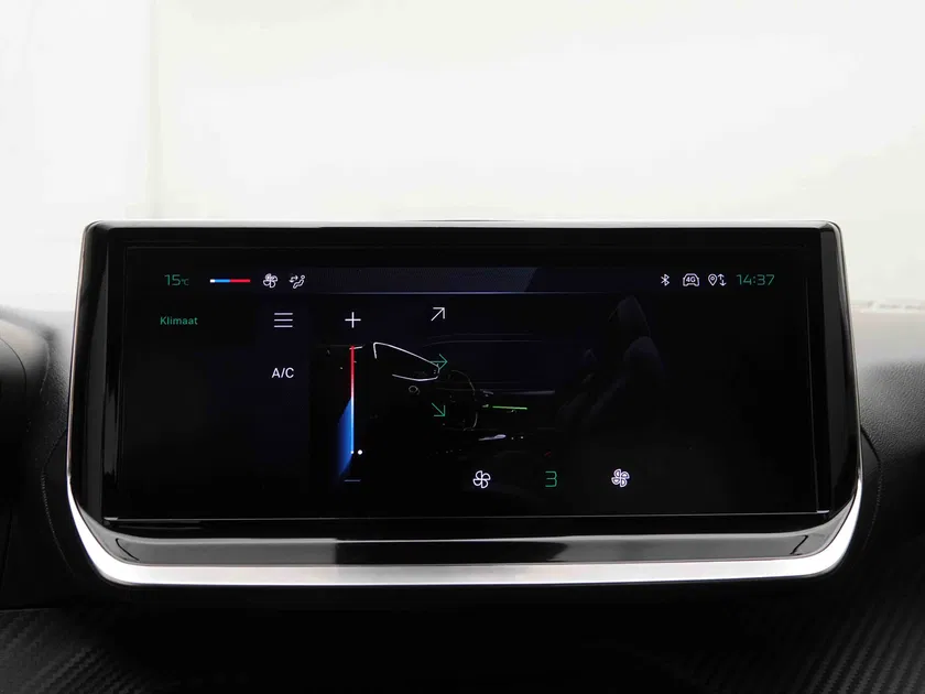 Peugeot 208 – Image 11