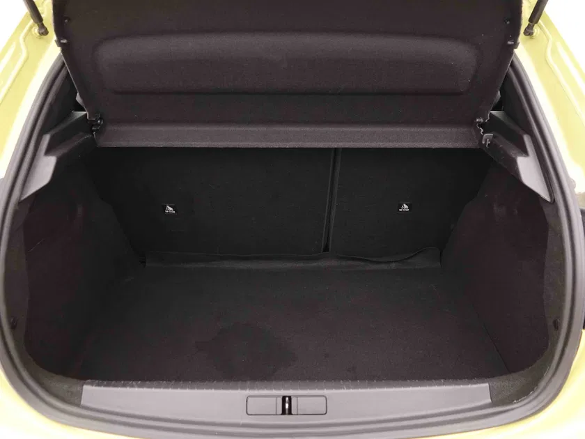 Peugeot 208 – Image 18