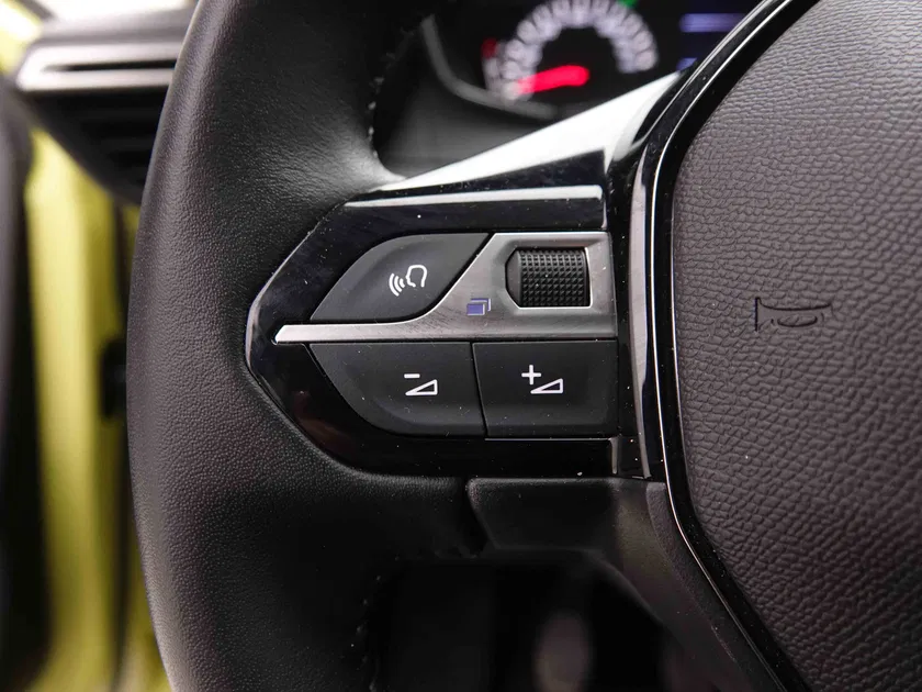 Peugeot 208 – Image 6