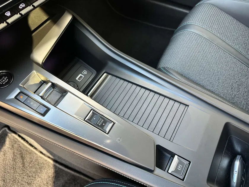 Peugeot 308 – Image 22
