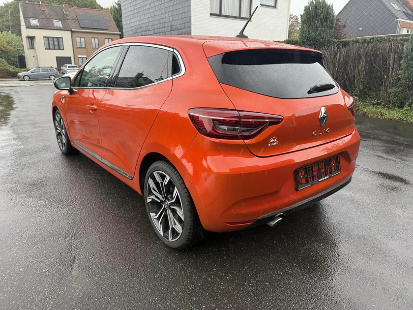 Renault Clio – Image 20