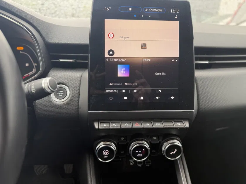 Renault Clio – Image 6