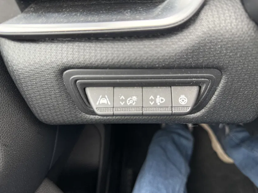 Renault Clio – Image 7