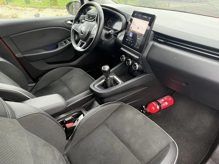 Renault Clio – Image 14