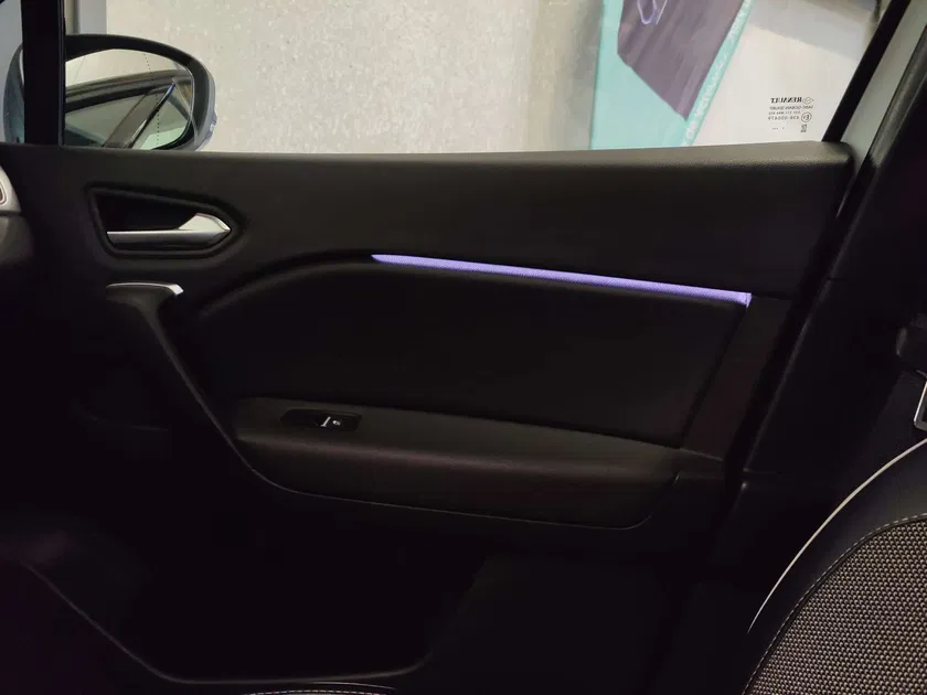 Renault Captur – Image 10