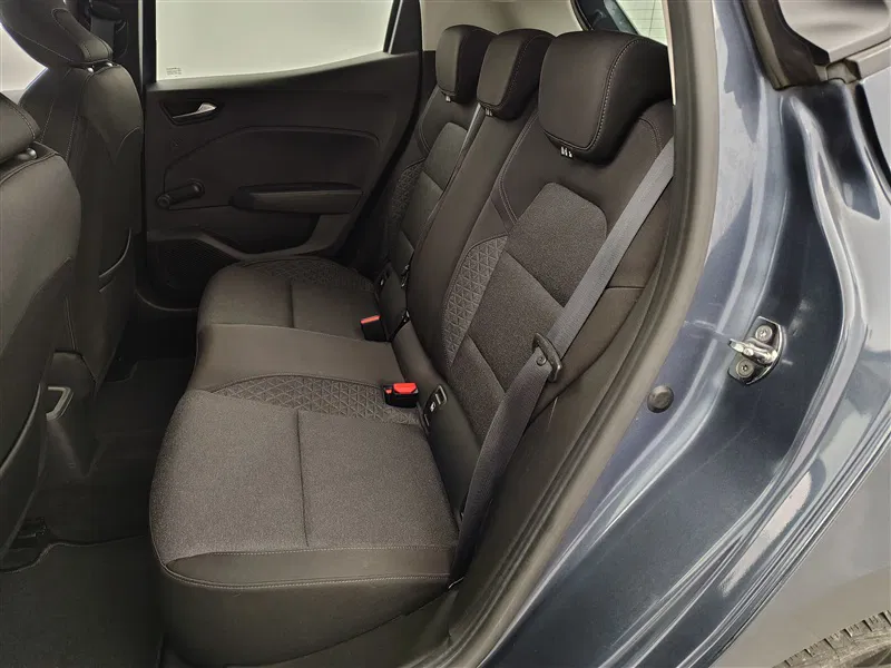 Renault Clio – Image 16