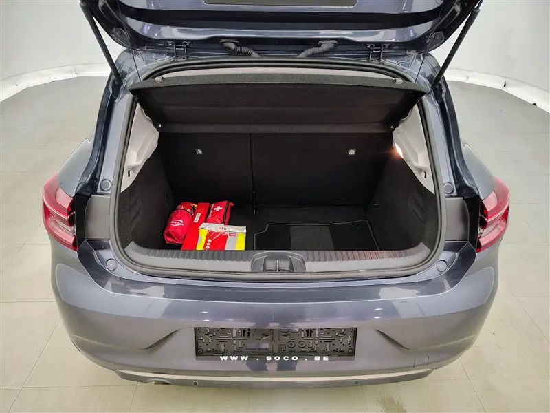 Renault Clio – Image 15